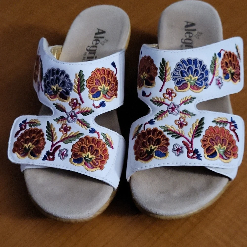 Alegria 8 8.5 Or 38 Embroidered White Sandals With Velcro - Picture 7 of 17